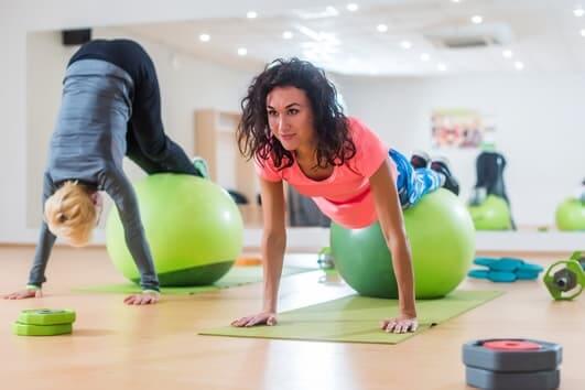 8 exercices avec un swiss ball - Ma routine fitness